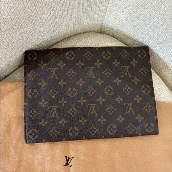 Authentic Louis Vuitton Vintage 1980s Jena clutch monogram - Picture 4 of 12